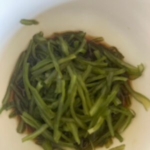 茎ワカメのめんつゆ漬け